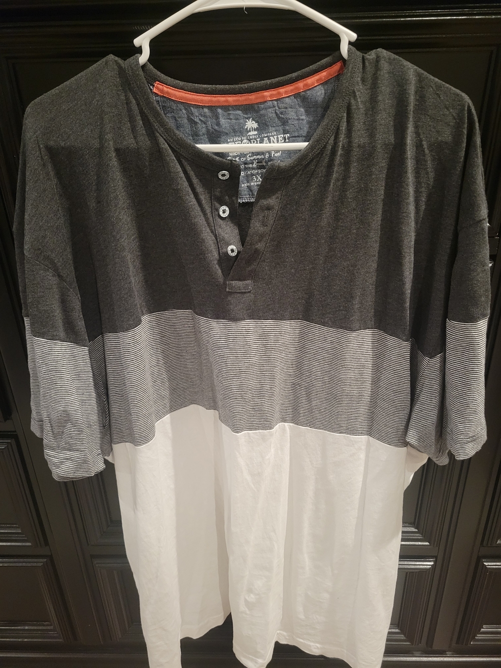Free Planet Men's Colorblock Henley - Charcoal, Gray & White